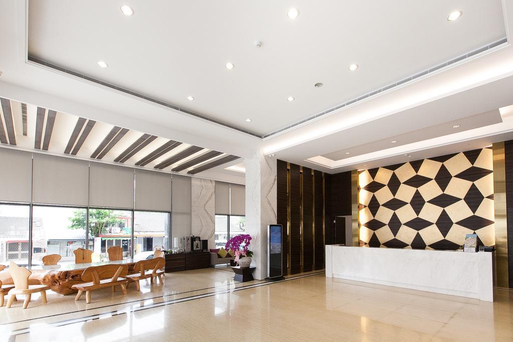 Hoya Hotel Taitung Экстерьер фото