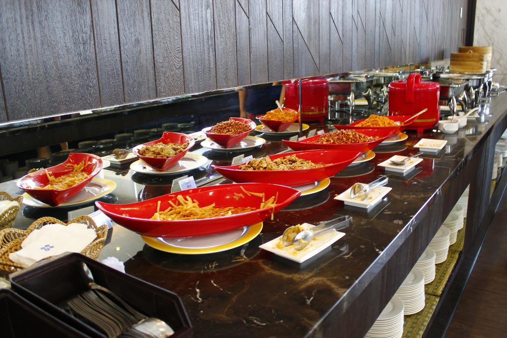 Hoya Hotel Taitung Экстерьер фото