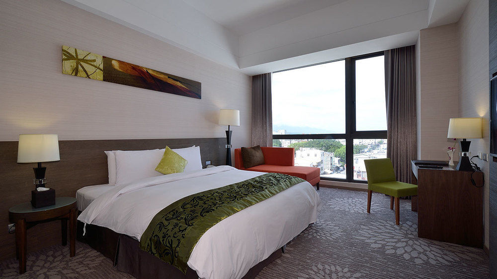 Hoya Hotel Taitung Экстерьер фото