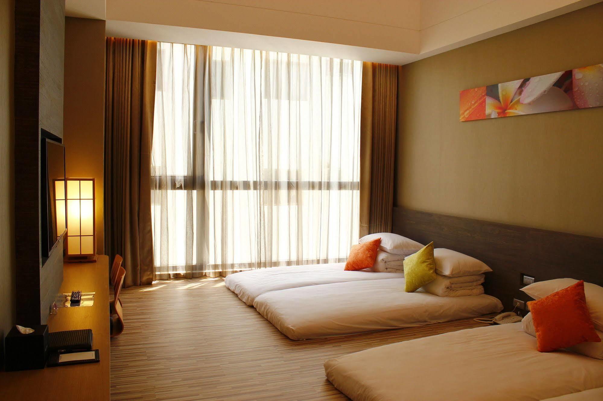 Hoya Hotel Taitung Экстерьер фото