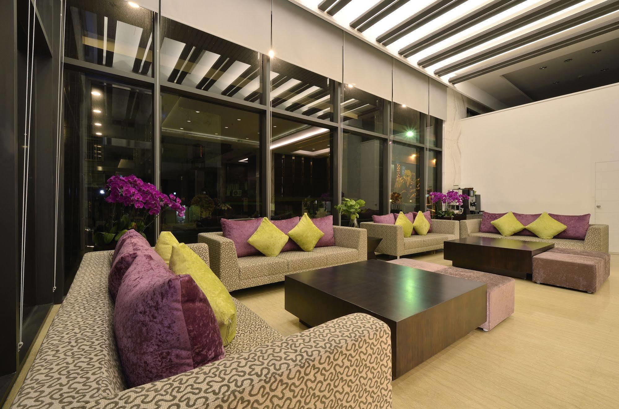Hoya Hotel Taitung Экстерьер фото