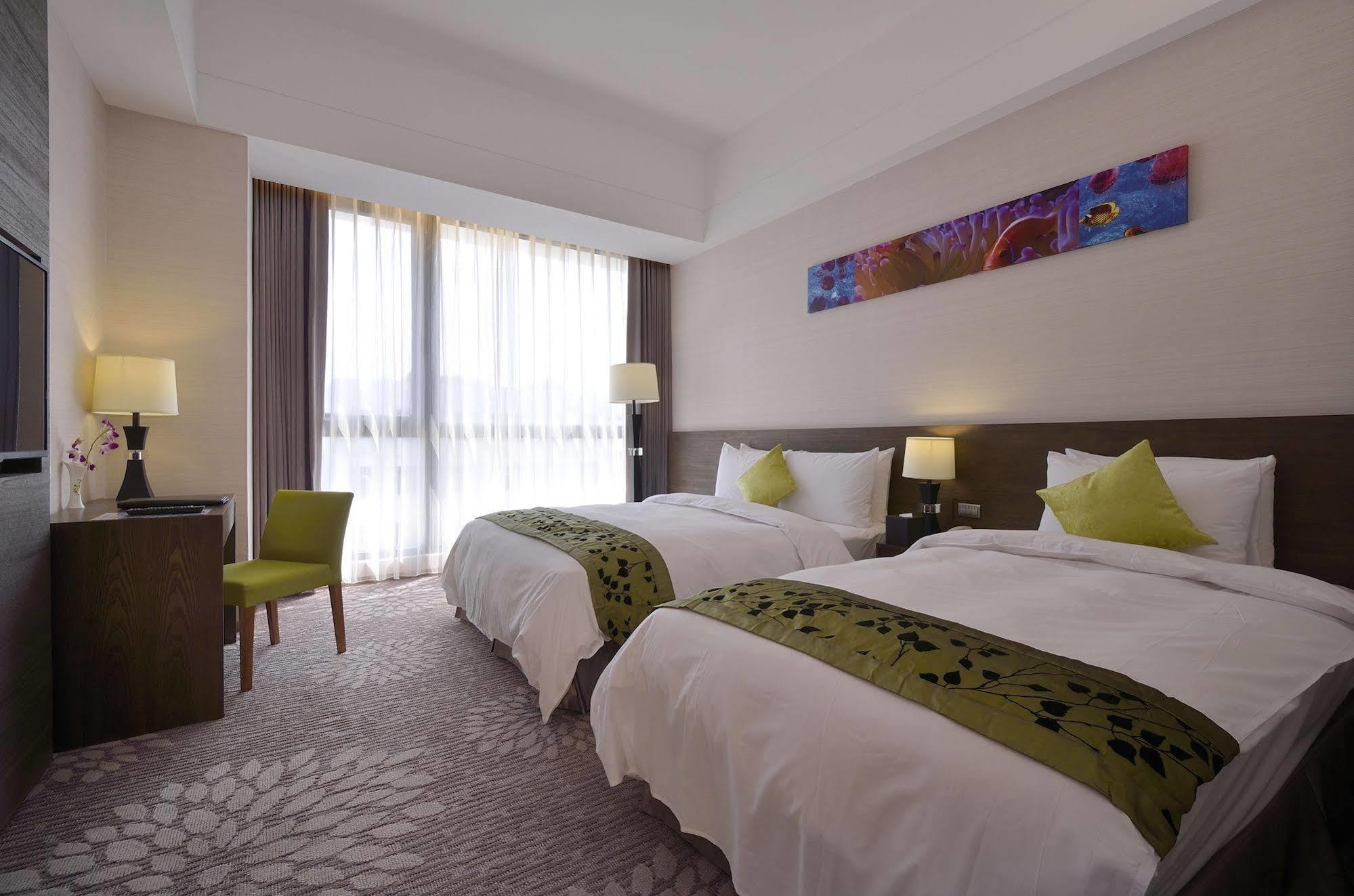 Hoya Hotel Taitung Экстерьер фото