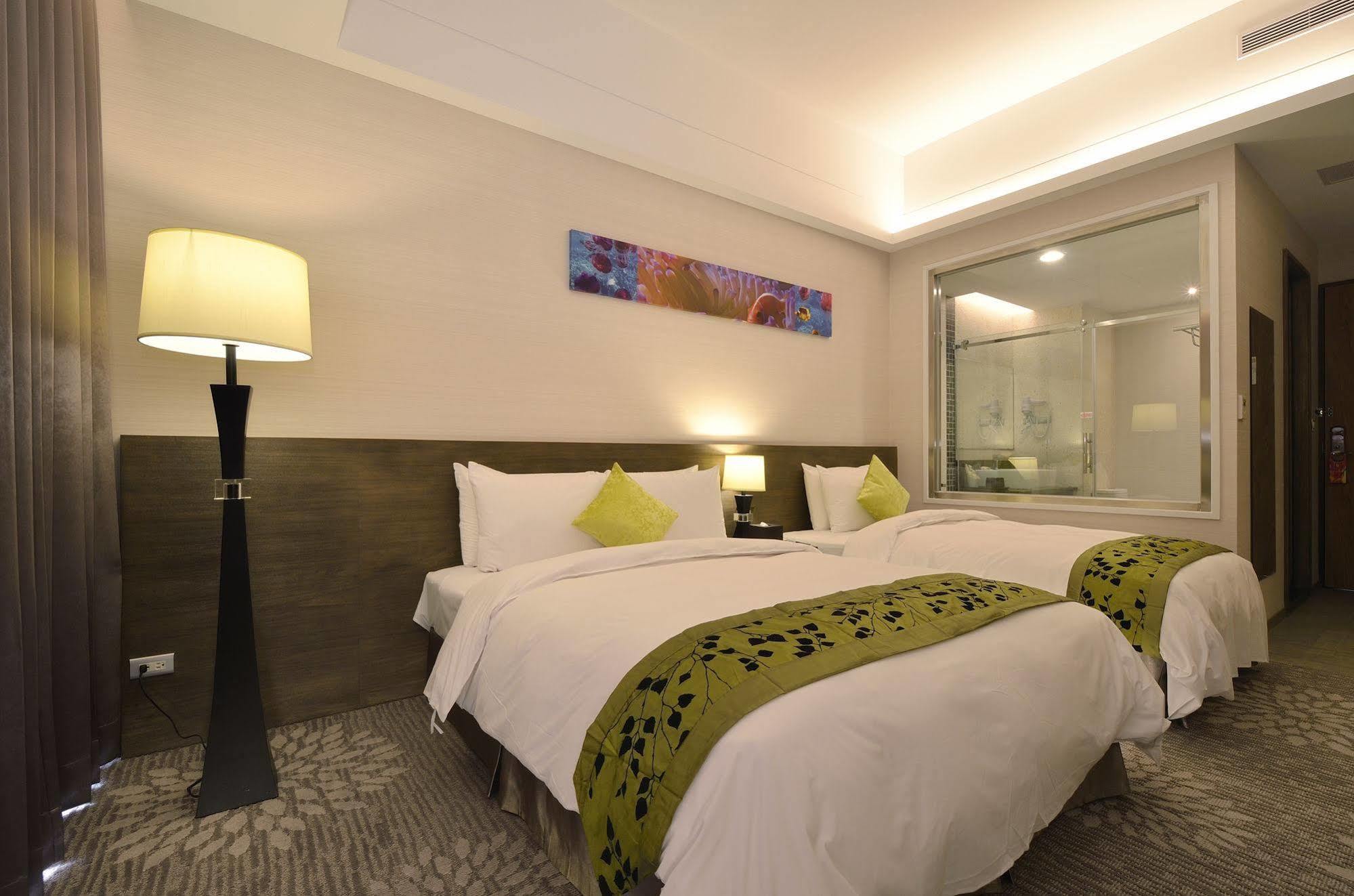 Hoya Hotel Taitung Экстерьер фото