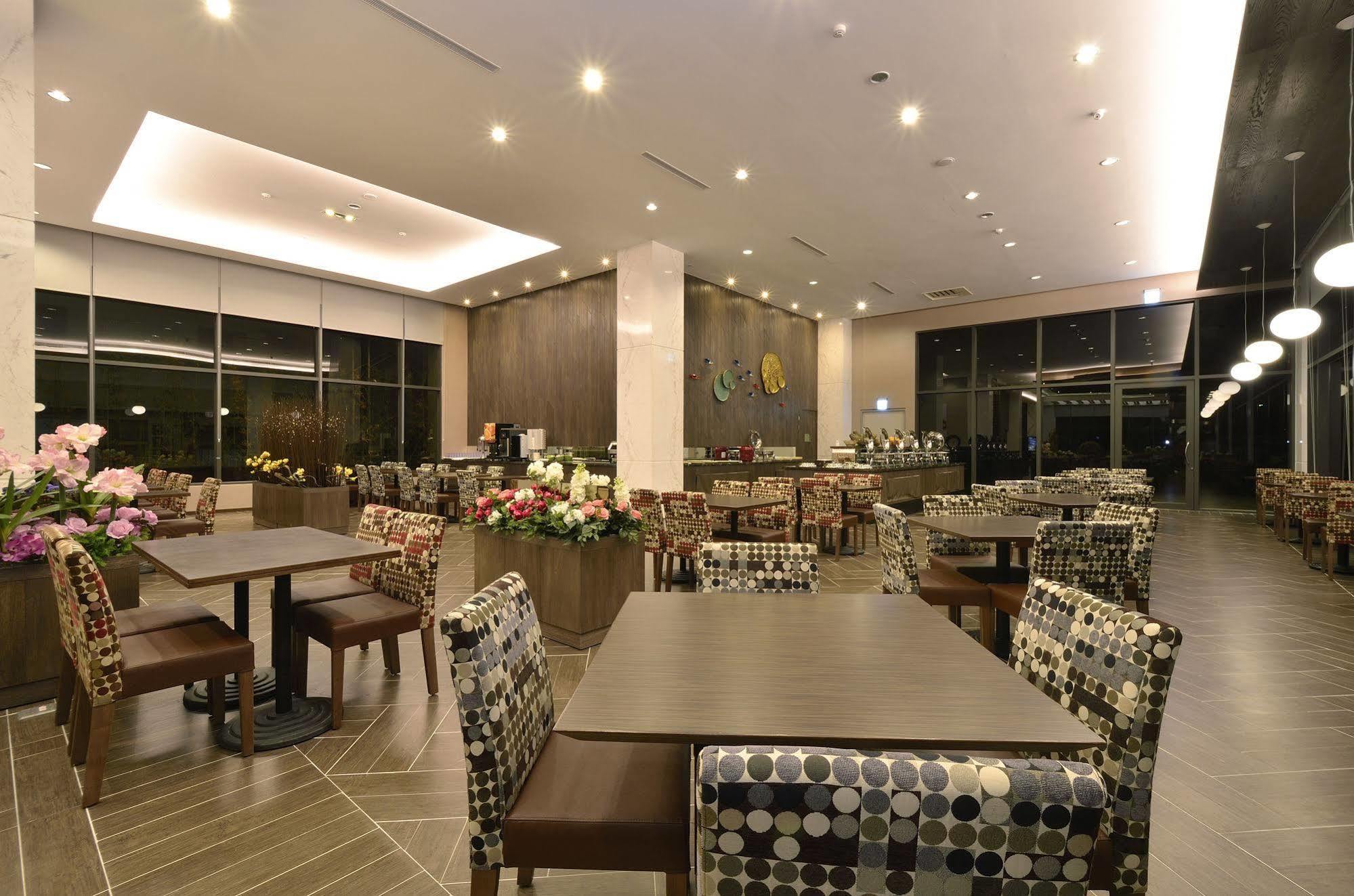 Hoya Hotel Taitung Экстерьер фото
