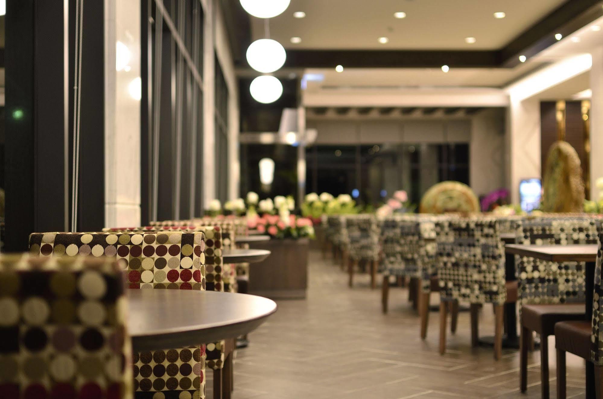 Hoya Hotel Taitung Экстерьер фото